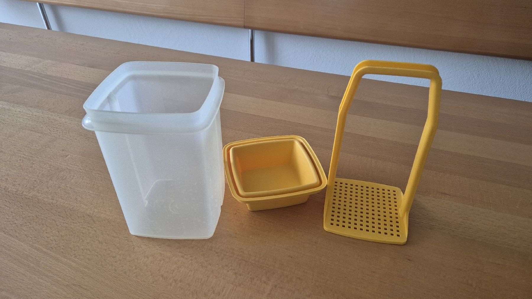 Tupperware Behälter & Ähnliches: Tupperware Gurkenlifter  – Gebraucht aus Wangen SZ von Dnepr2 3