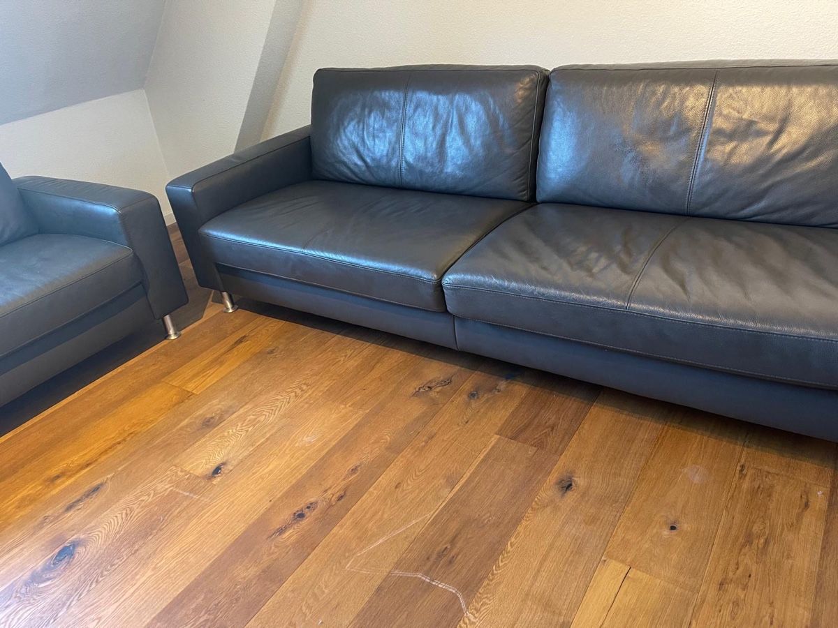 Divani: Leder Sofa Set dunkelgrau mit Hocker Ewald Schillig – Usato da Basel venduto da nic_gz7d 3