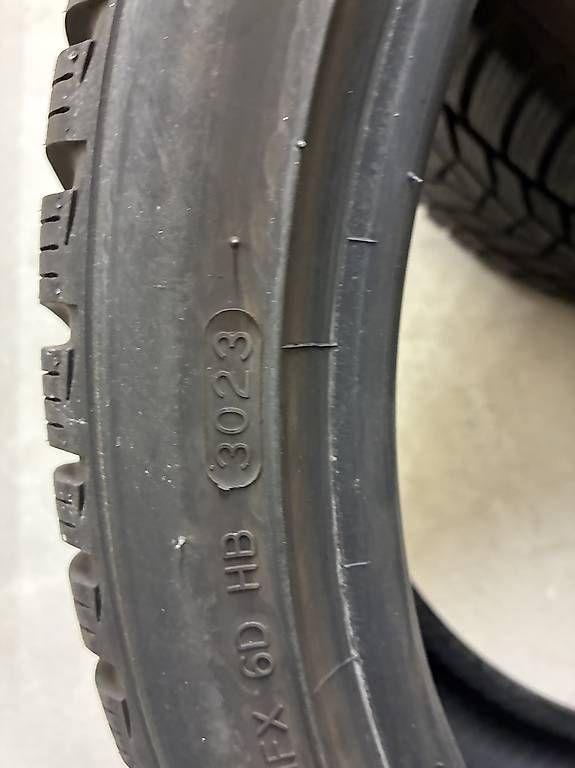 Altro in Scrittura & Disegno: Winterreifen Hankook 225 40 19 – Usato da Neuenhof venduto da Gt5.Performance_ 4