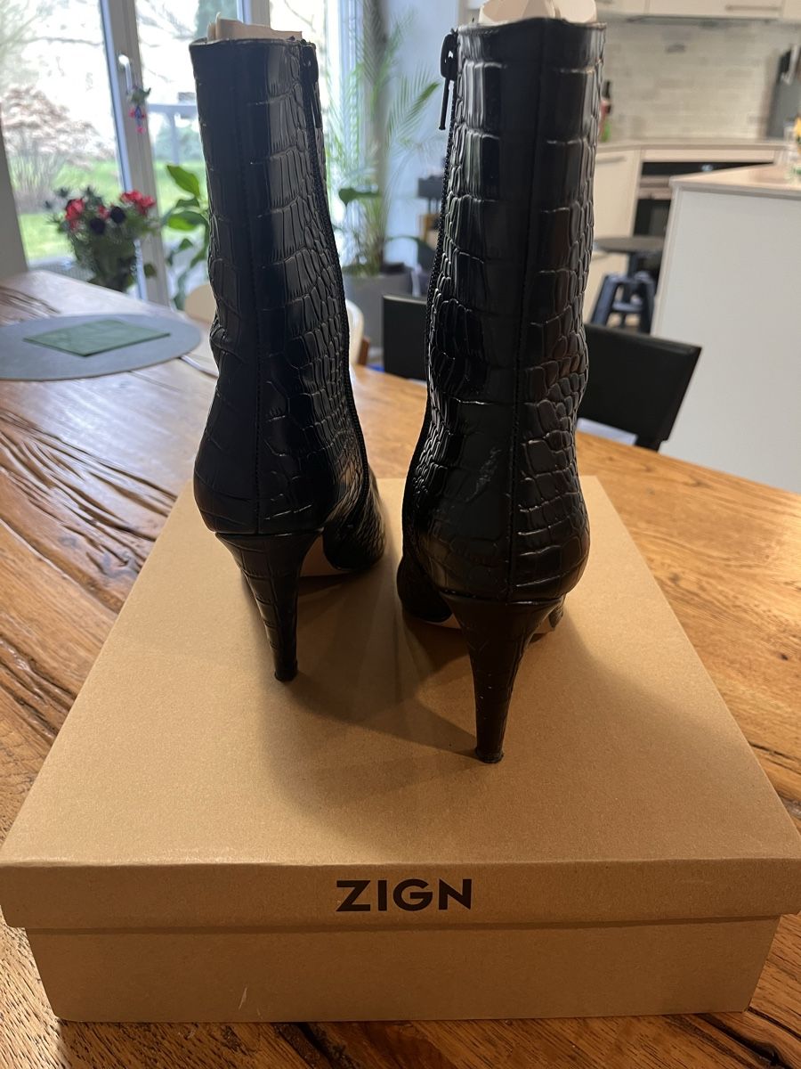 Damenschuhe: Bottines ZIGN noires effet croco, taille 38 – Gebraucht aus Oulens-sous-Echallens von MashaZ 3