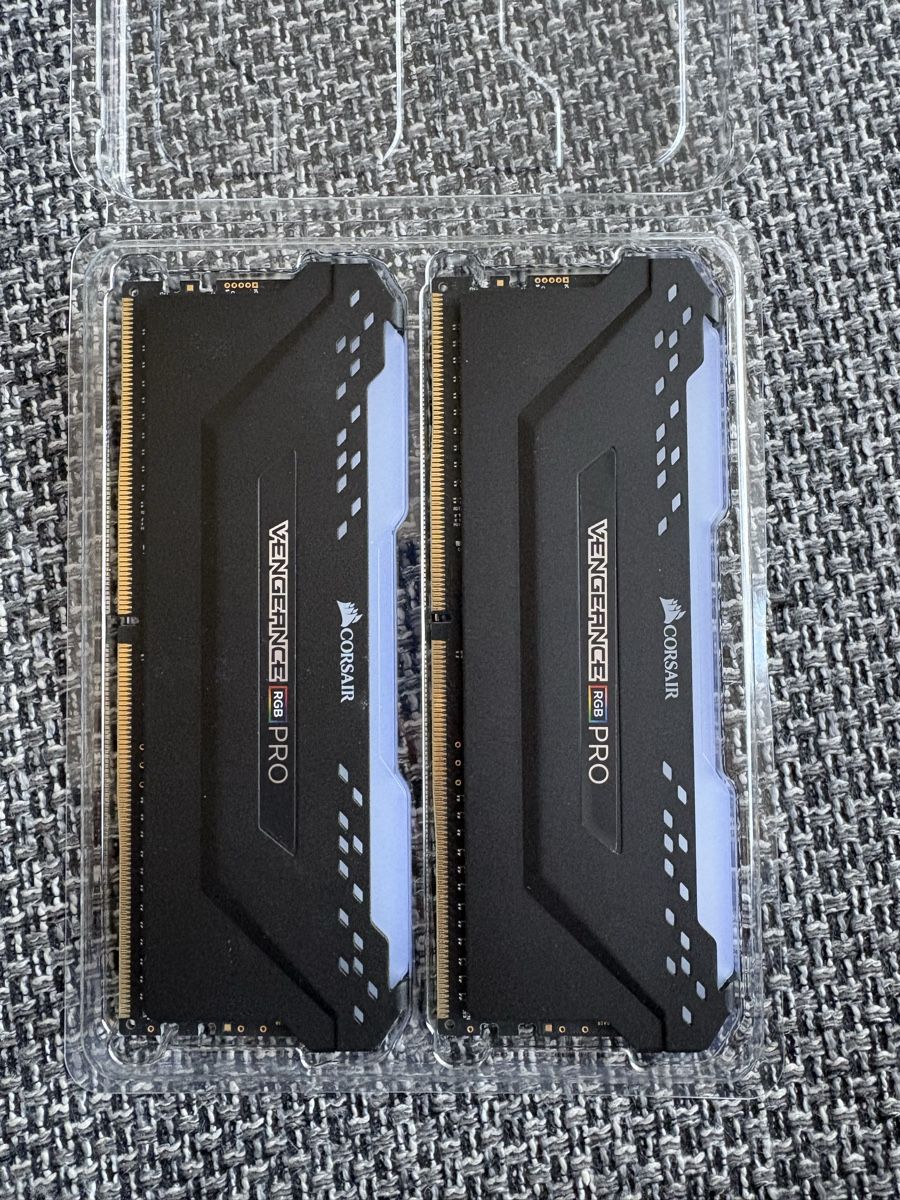 Corsair PC: Corsair Vengeance RGB Pro – Usato da Chur venduto da Obito4242