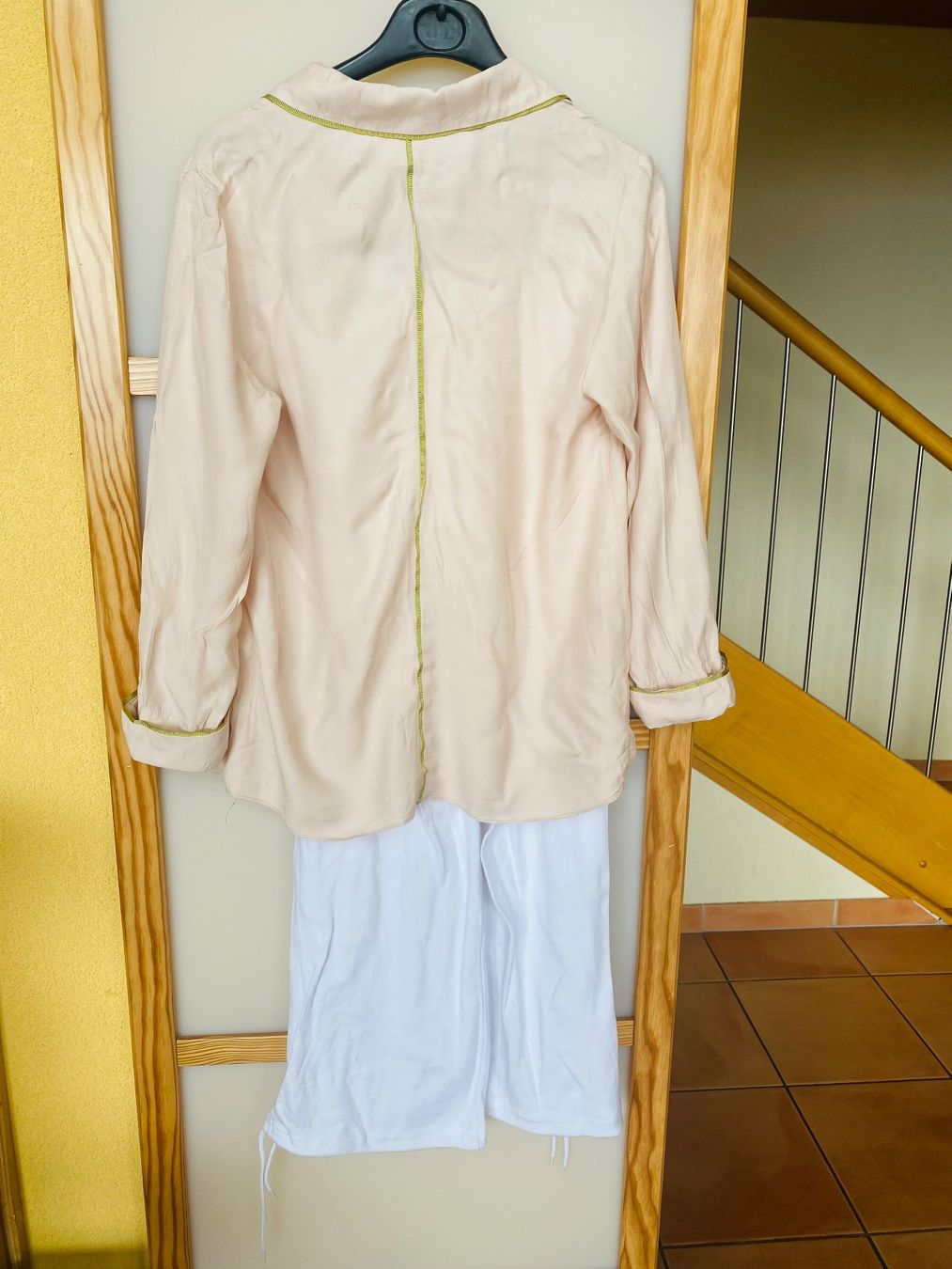 Negligees & Pigiami: Ensemble pyjama d intérieur neuf Envoi possible/Versand mögl – Nuovo (secondo la descrizione) da Belmont-sur-Lausanne venduto da chu_vxf5 1