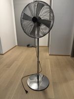 Ventilateur sur pied 