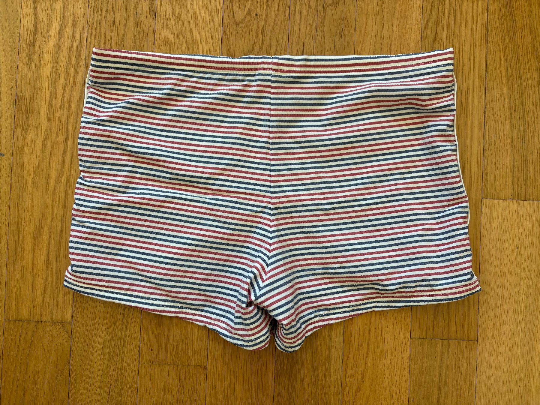 Costumi da bagno: Enge Badeshorts von Wavebreaker, Grösse 6 – Usato da Zürich venduto da cassandra1504 1
