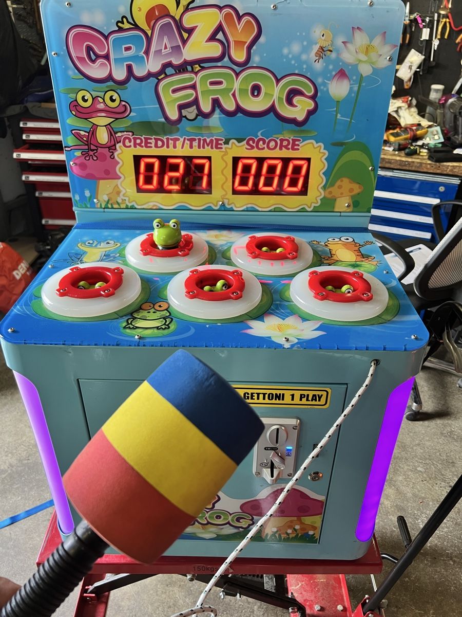 Slot Machine: Spielautomat Crazy Frog – Usato da Nänikon venduto da Flipperbar