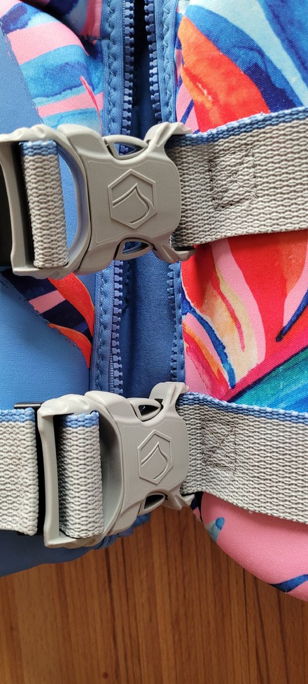 Gilets de sauvetage: Schwimmweste Liquidforce – D'occasion à Lenzburg par lenzhall 2
