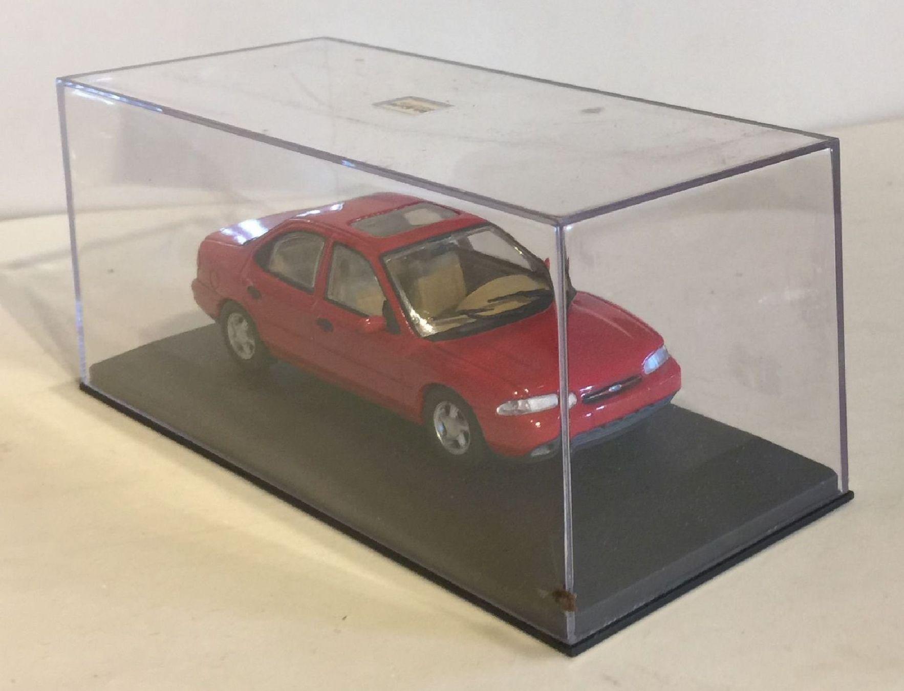 Minichamps Modellini d'auto: MINICHAMPS Ford Mondeo Limousine – Usato da Sonceboz-Sombeval venduto da Decolove 6