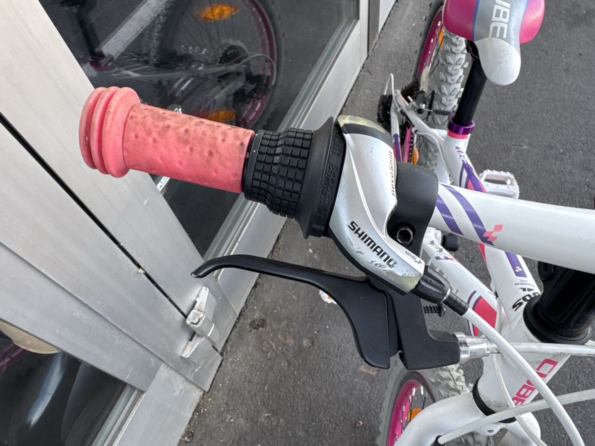 Cube Biciclette: Kinderfahrrad Cube weiss pink gebraucht – Usato da Regensdorf venduto da Autofrank-AG 3