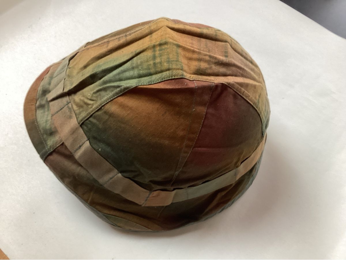 Schweizer Armee Uniformen: Helmbezug Ord, 40 – Gebraucht aus niederurnen von Hagugelmann 1