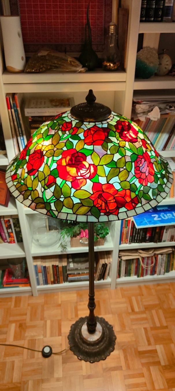 Lampade: Tiffany Stehlampe – Usato da Volketswil venduto da rerererarara 1