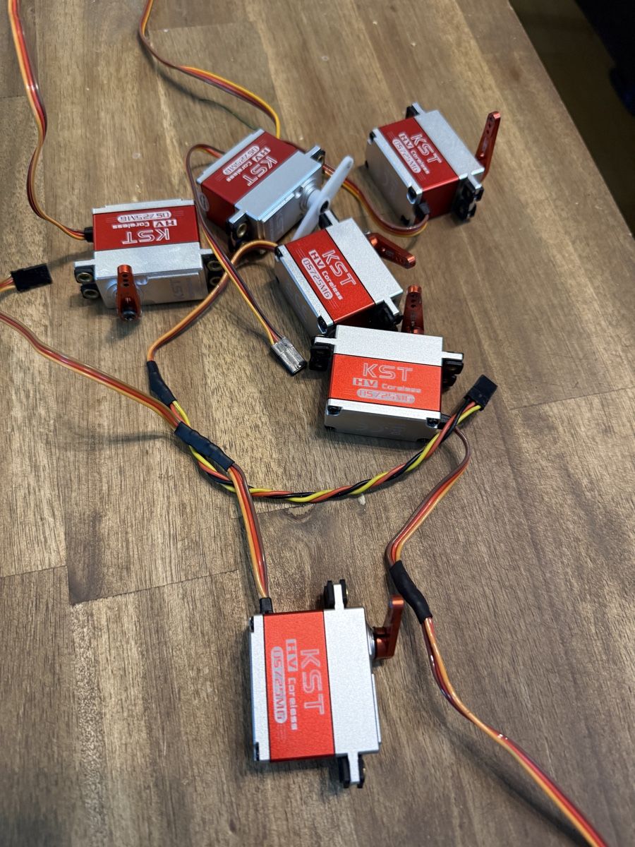 Modellismo RC: 6x KST DS725 mg standart servos 18kg – Usato da Effretikon venduto da master1873
