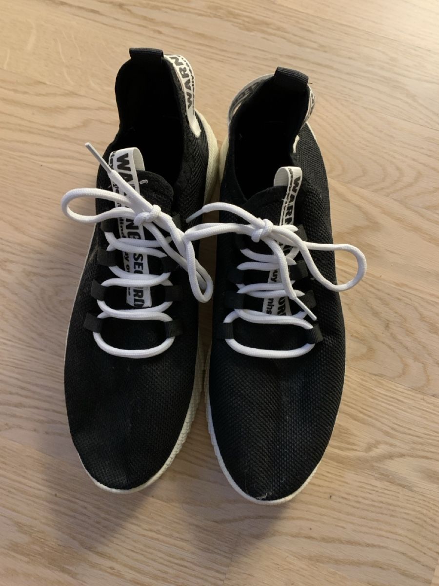 Scarpe da uomo: Sneakers NEU – Usato da St. Gallen venduto da menchild 2