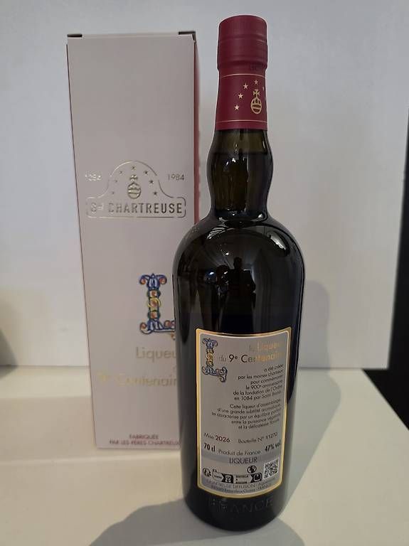Spiritueux: Chartreuse, la Liqueur du 9e Centenaire – D'occasion à Muraz (Collombey) par mer_vhr2 1