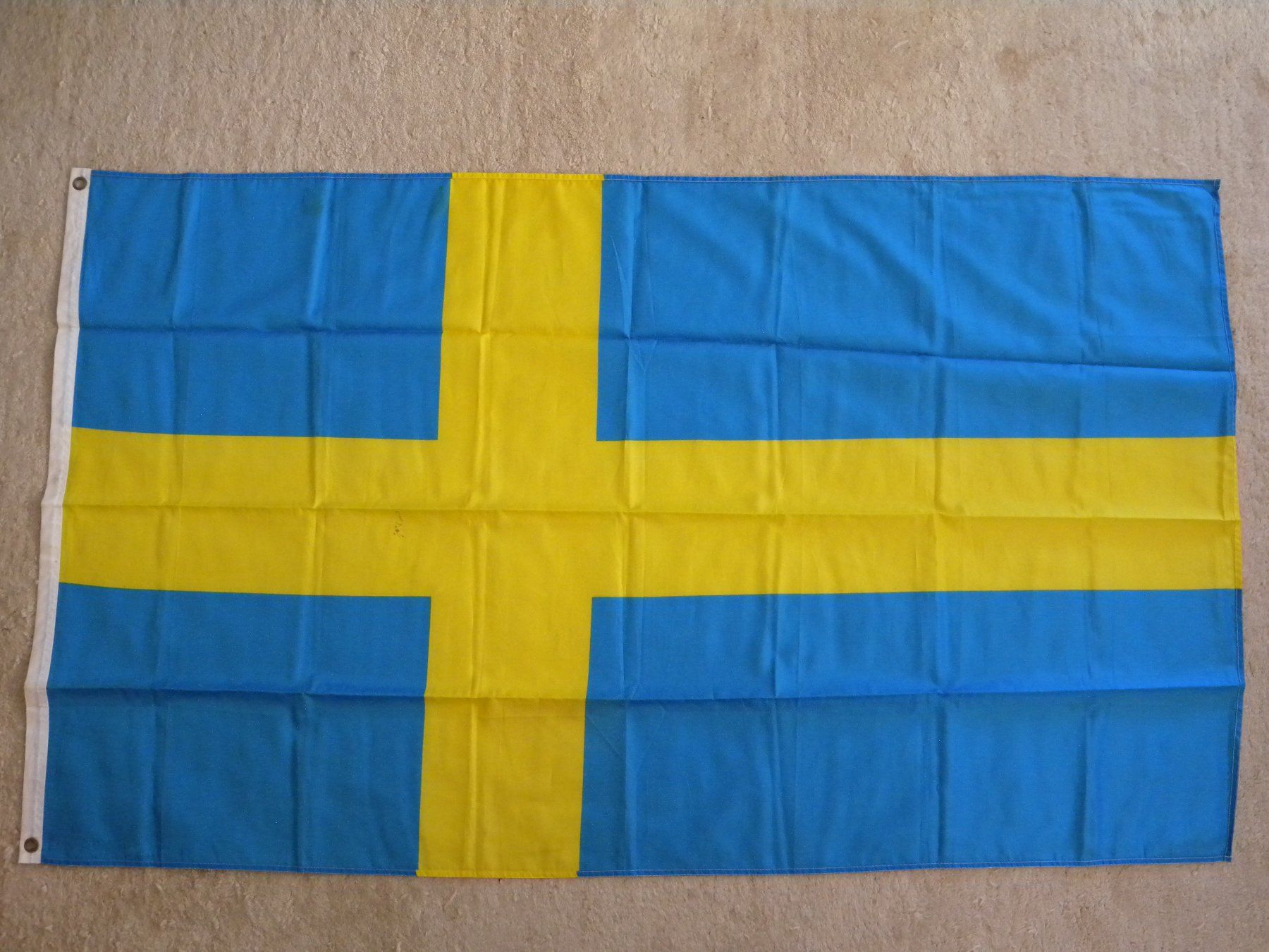 Bandiere: Schwedische Nationalflagge ab 1.- – Usato da Gordola venduto da ludens