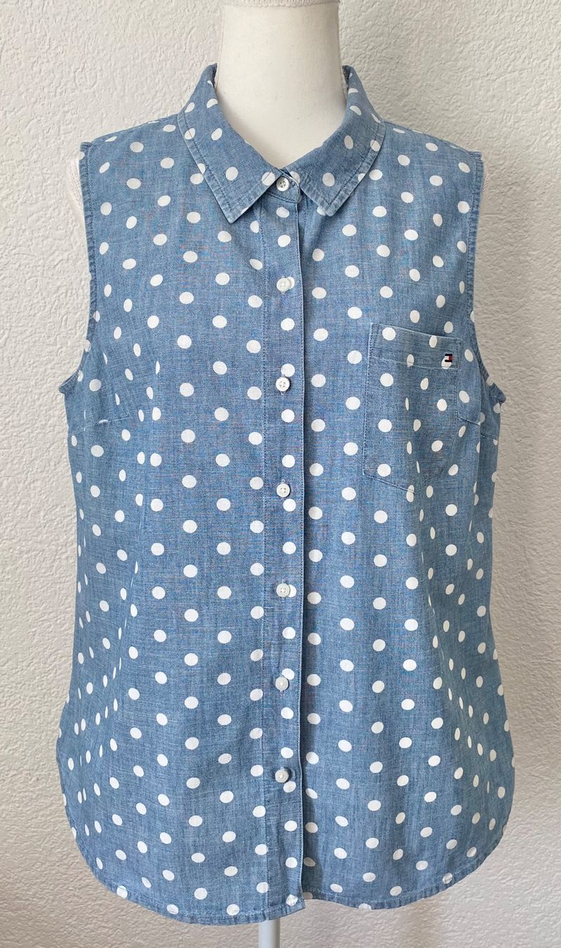 Tommy Hilfiger Tops: Tommy Hilfiger Ärmellose Bluse Grösse L – D'occasion à Oberwil BL par Leni-Mischi