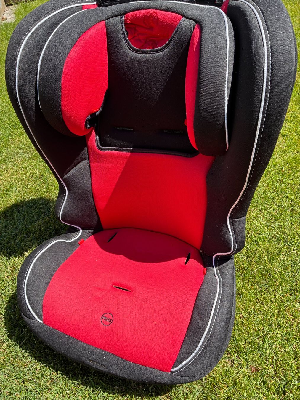 Seggiolini per auto: KINDERSITZ MIT ISOFIX-System / 9 - 18 Kg – Usato da Dielsdorf venduto da BEpip