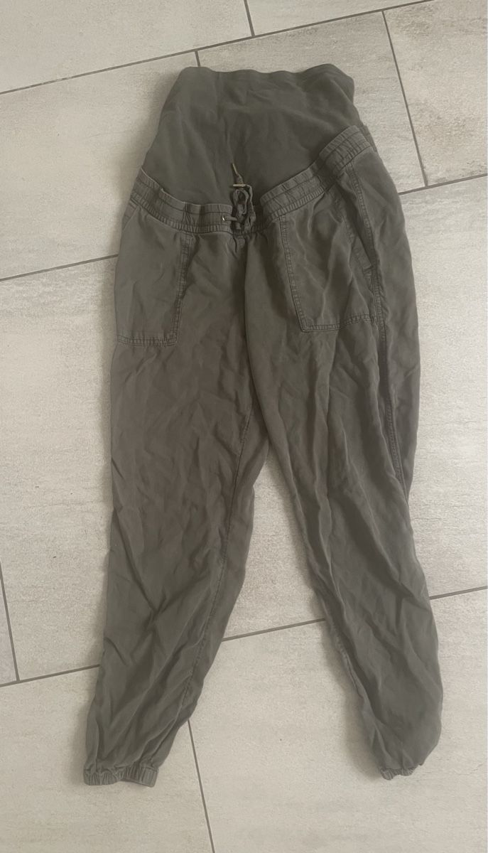 Pantalons: Schwangerschaftshose – D'occasion à Uster par Lacher85