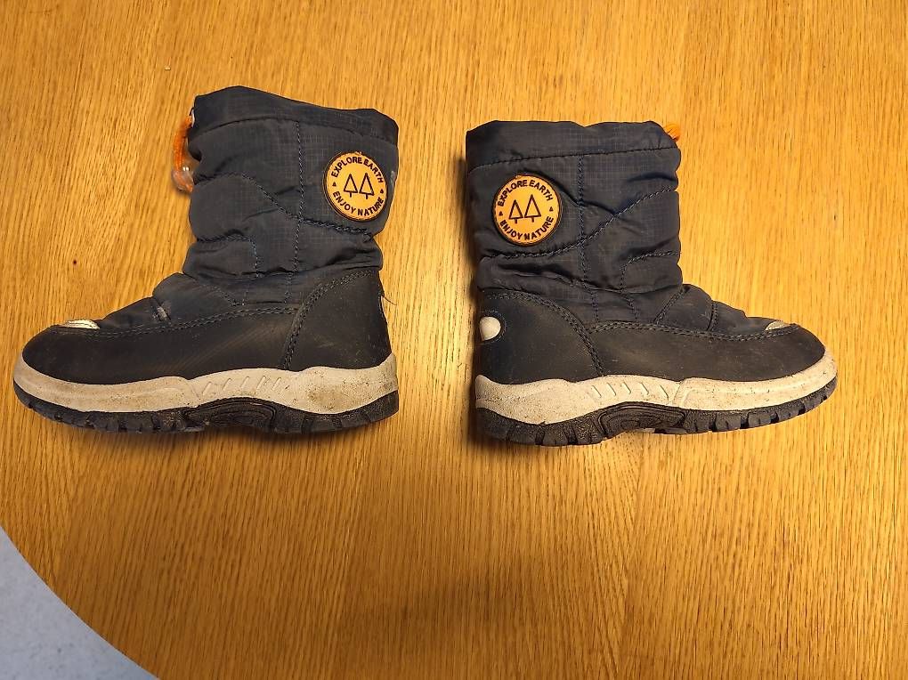 Scarpe per ragazzi: Winterstiefel Grösse 26 – Usato da Zürich venduto da pie_j8f7 4