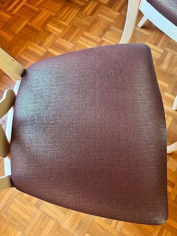 Set di tavolo e panche: Table Roche Bobois clair avec 4 chaises refaites + rallonge – Usato da Morgins venduto da bra_5qqy 1