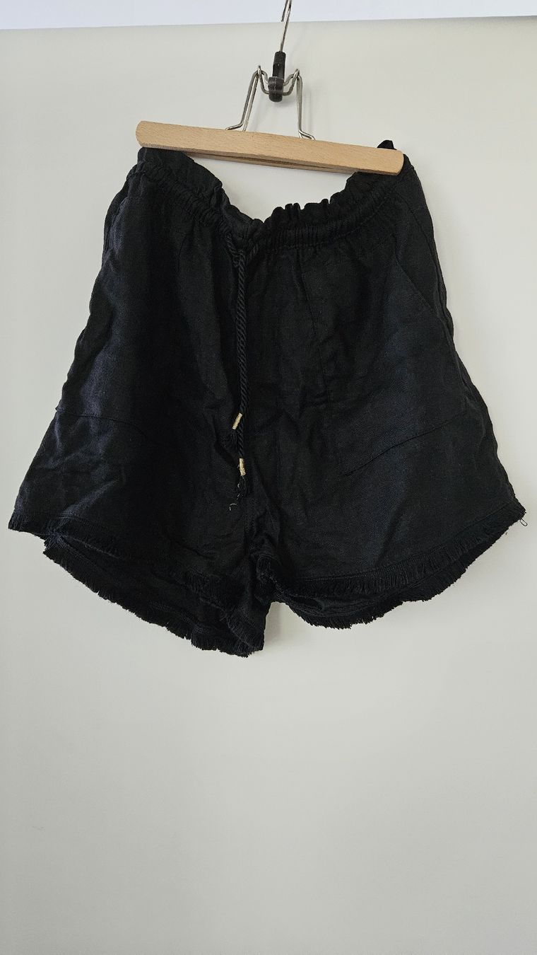 Hosen: Kurze schwarze Hose  – Gebraucht aus Hettlingen von Leaena279
