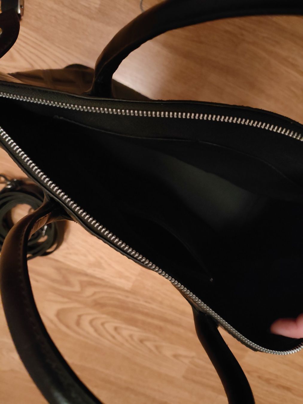 Borse da donna: Roberta Minelli Tasche – Usato da Adliswil venduto da Vimovi 2