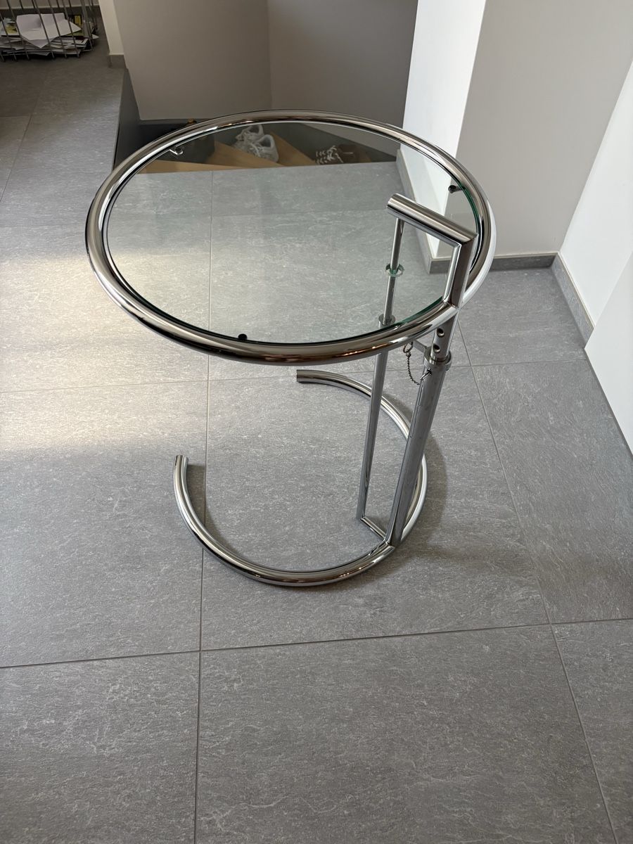Tables: Eileen Gray Beistelltisch REPLICA – D'occasion à Basel par Mathis44