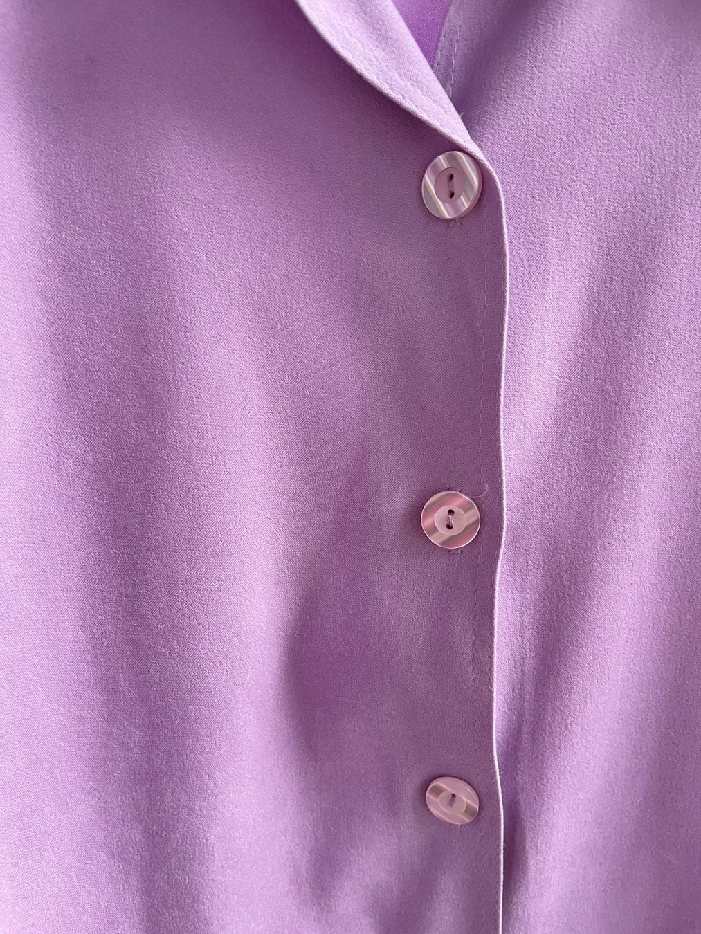 Camicette: Chemise lila taille L – Usato da Sion venduto da edelweissse 1