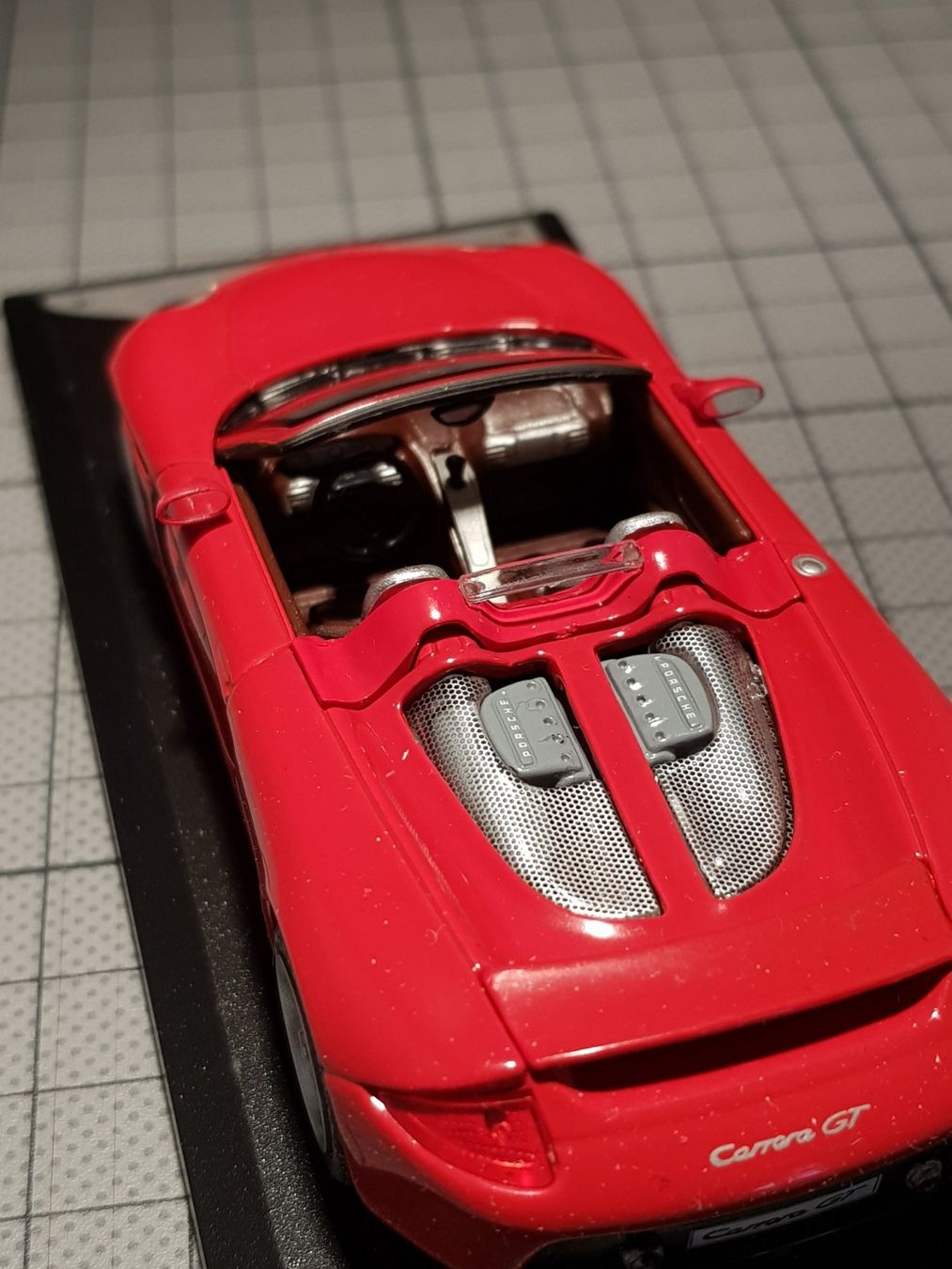 Porsche Modellautos: Porsche Carrera GT - 2001 – Neu und originalverpackt aus Chézard-St-Martin von AlPat-Collections 2