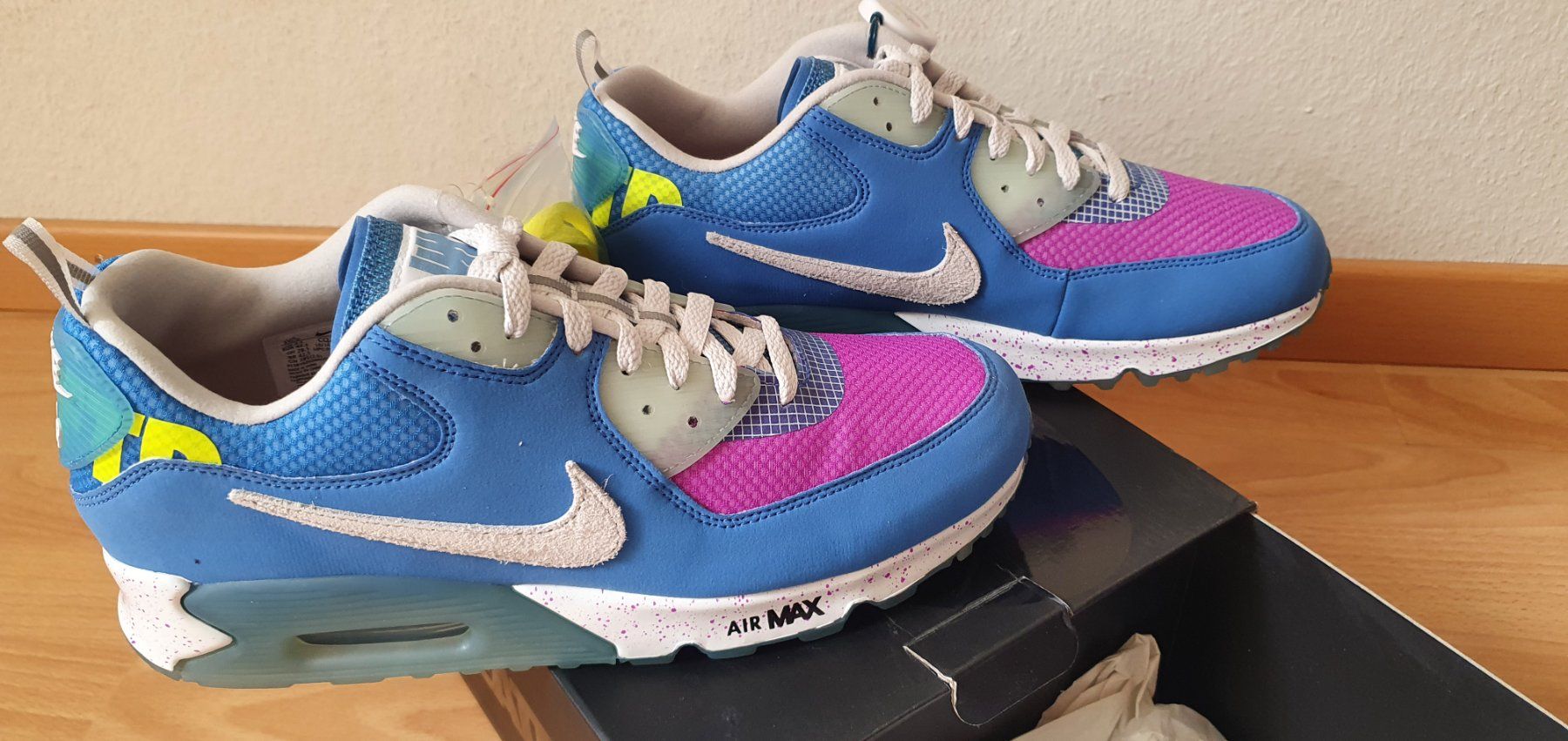 Nike Scarpe da uomo: Nike Air Max 90 UNDFTD 44.5 – Nuovo e nell'imballaggio originale da Wettingen venduto da mvilen
