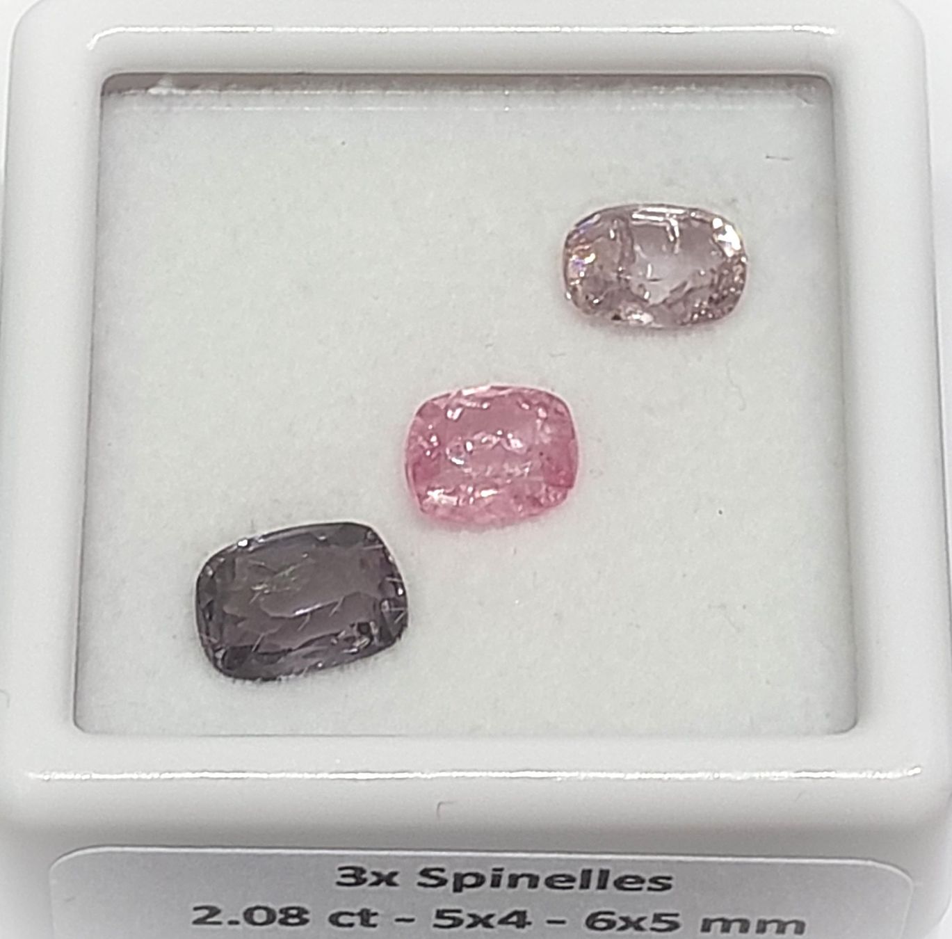 Pietre preziose: 3x beaux spinelles 2.07 ct - Valeur 400.- Fr – Nuovo (secondo la descrizione) da Grimisuat venduto da Valgem 5