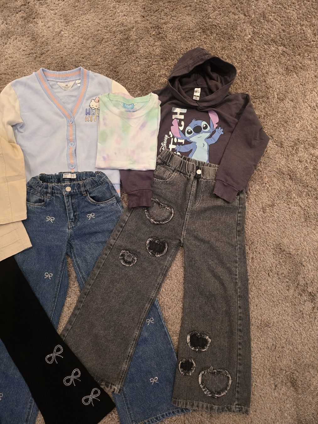H&M Kleiderpakete & -sets: Kleiderpaket "6- 8 Jahre alt "  – Gebraucht aus Rorschacherberg von Olgamedved 1