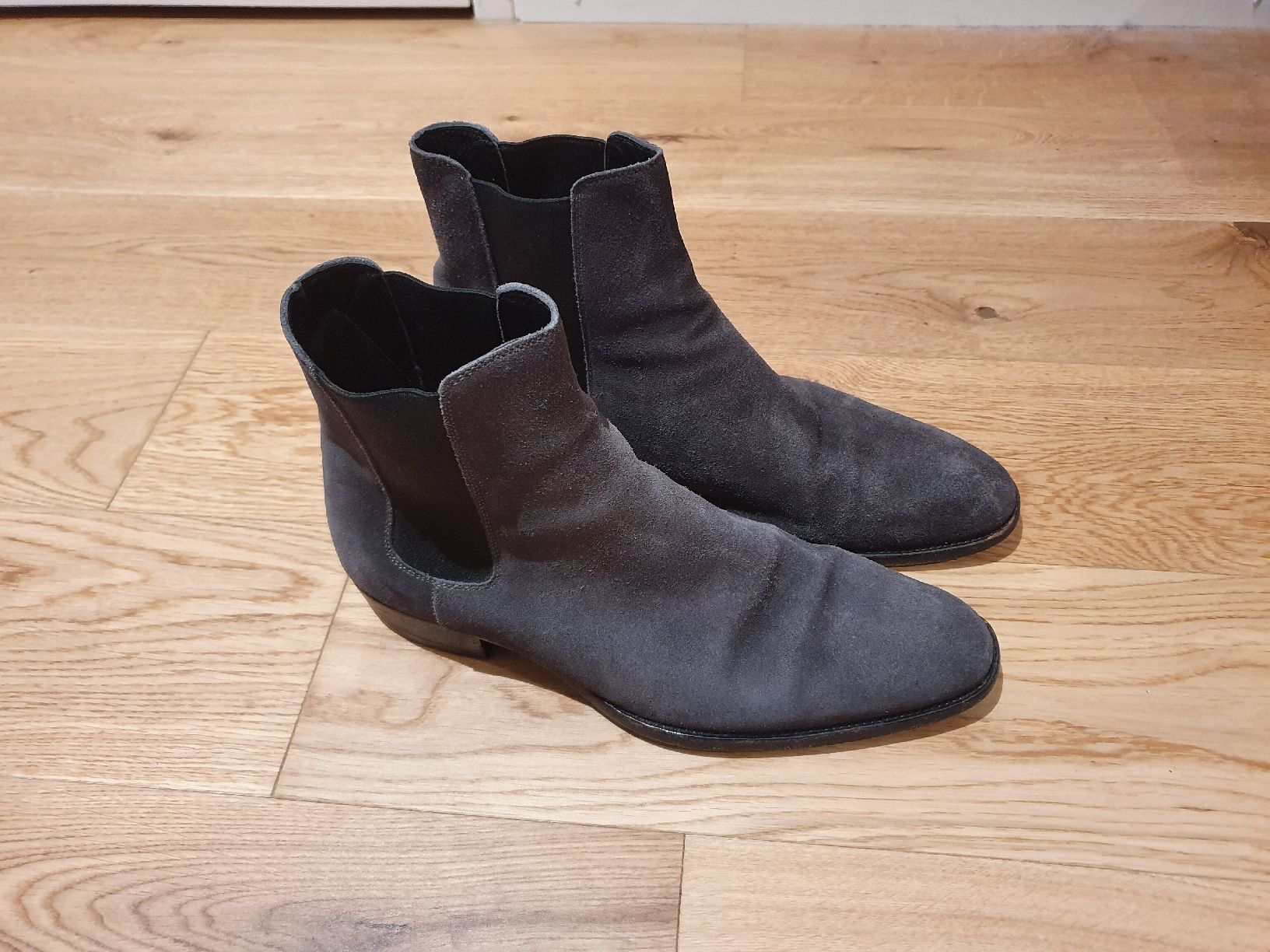 Saint Laurent Scarpe da uomo: Saint Laurent, Chelsea Boots, Schuhe, 40 – Usato da Humlikon venduto da Harvey007
