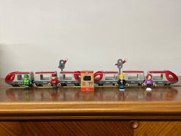 BRIO Konvolut: 2 ICE Züge, 4 Figürli, Geldautomat, 2 Signale