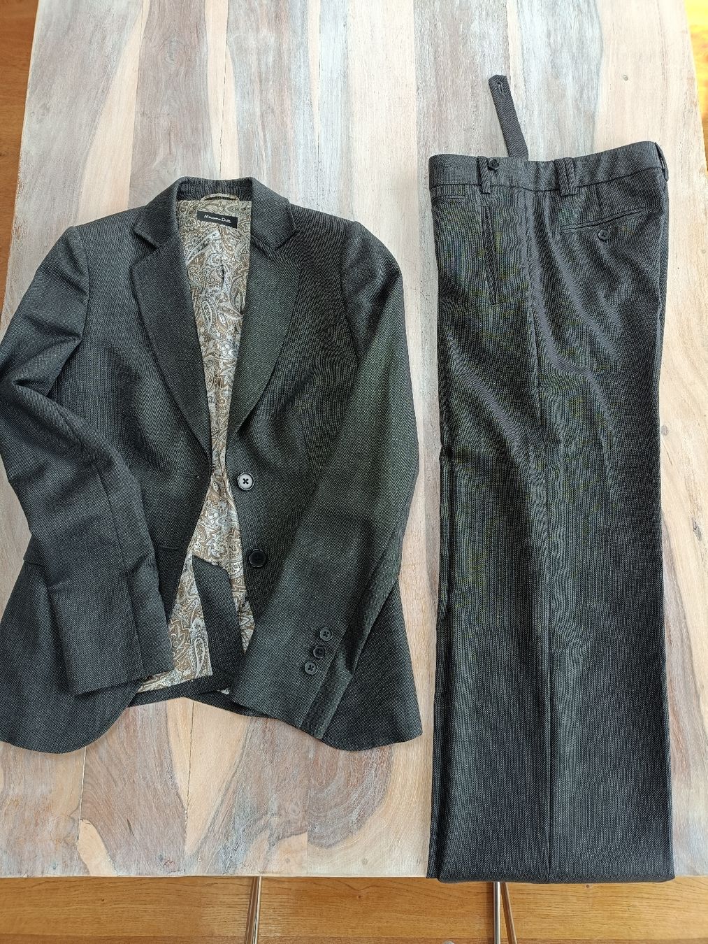 Massimo Dutti Completi & Tailleur: Klassische Massimo Dutti Anzug – Usato da Krattigen venduto da varonier01