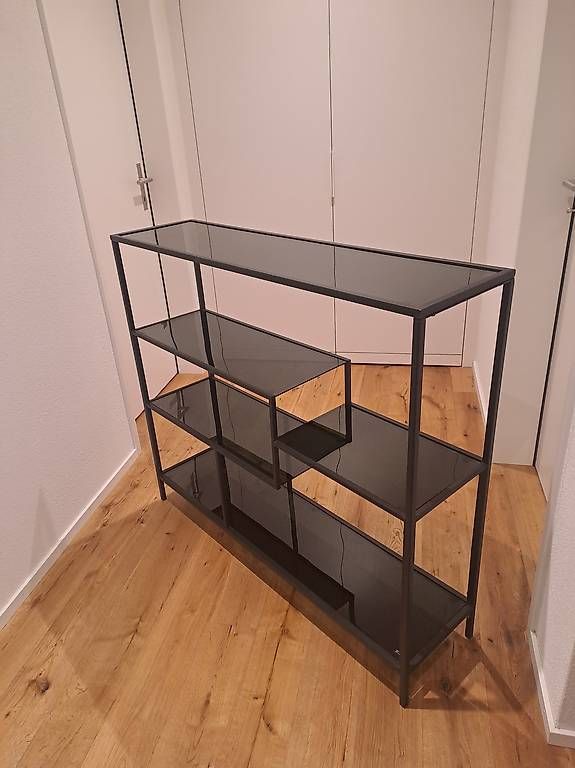 Livique Vetrine: Vitrine Livique – Usato da Obernau venduto da Scherwin.amini