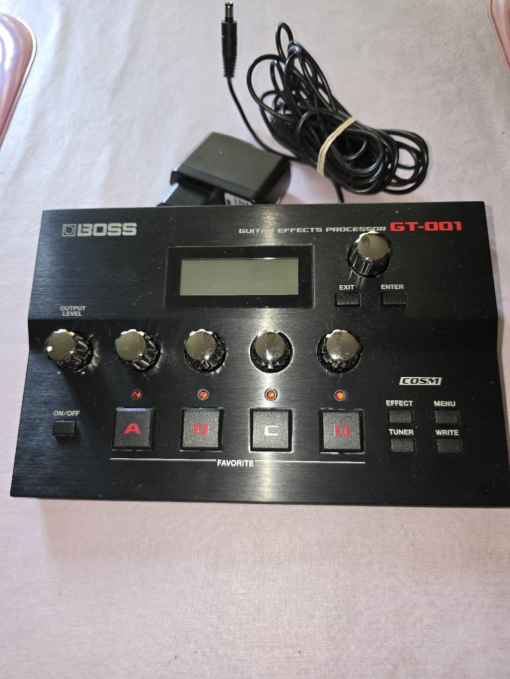Boss Strumenti musicali: BOSS GT-001 GUITAR DESKTOP MULTI EFFEKT ... – Nuovo (secondo la descrizione) da Zürich venduto da Antiquedealer 1
