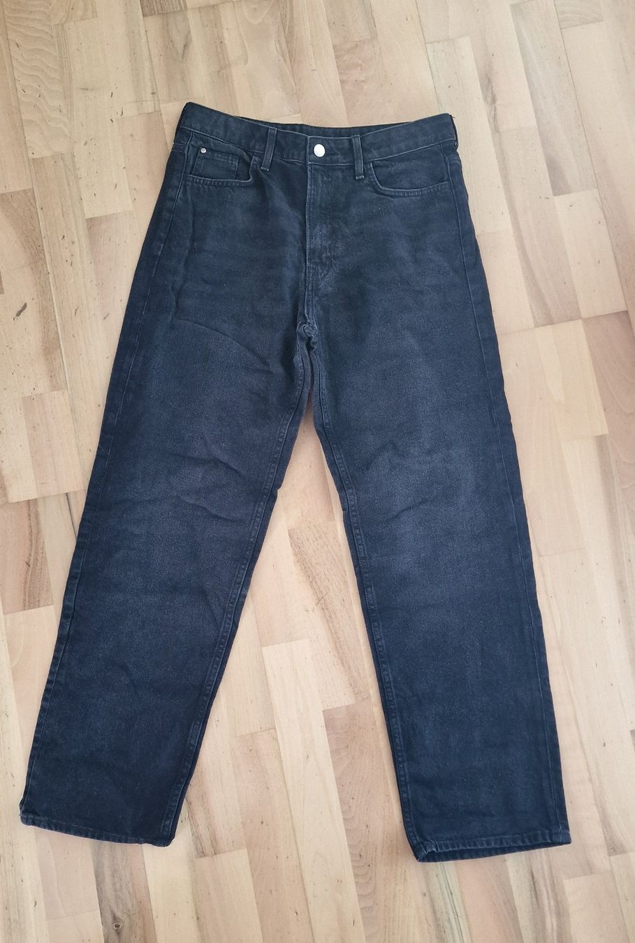 H&M Pantalons: Jeanshose "Loose Fit" Grösse 170 – D'occasion à Bäretswil par isa_gk9g