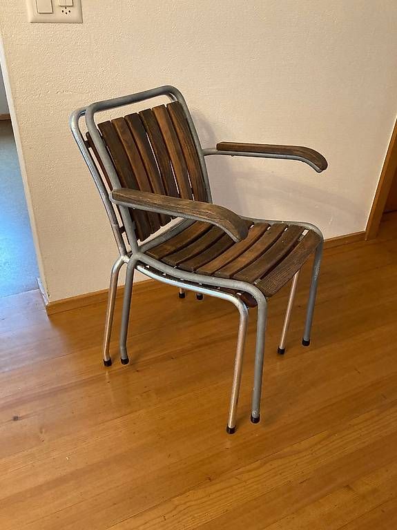 Bigla Stühle: Zwei Restaurierte Gartenstühle Holz/Metall – Neu (gemäss Beschreibung) aus Oberlunkhofen von smaug03 3