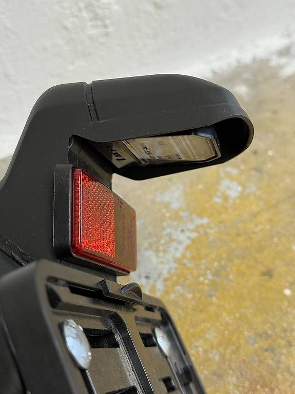 Tutti i ricambio per moto: Kennzeichenhalter MT09 – Usato da Chur venduto da Domi7000 1