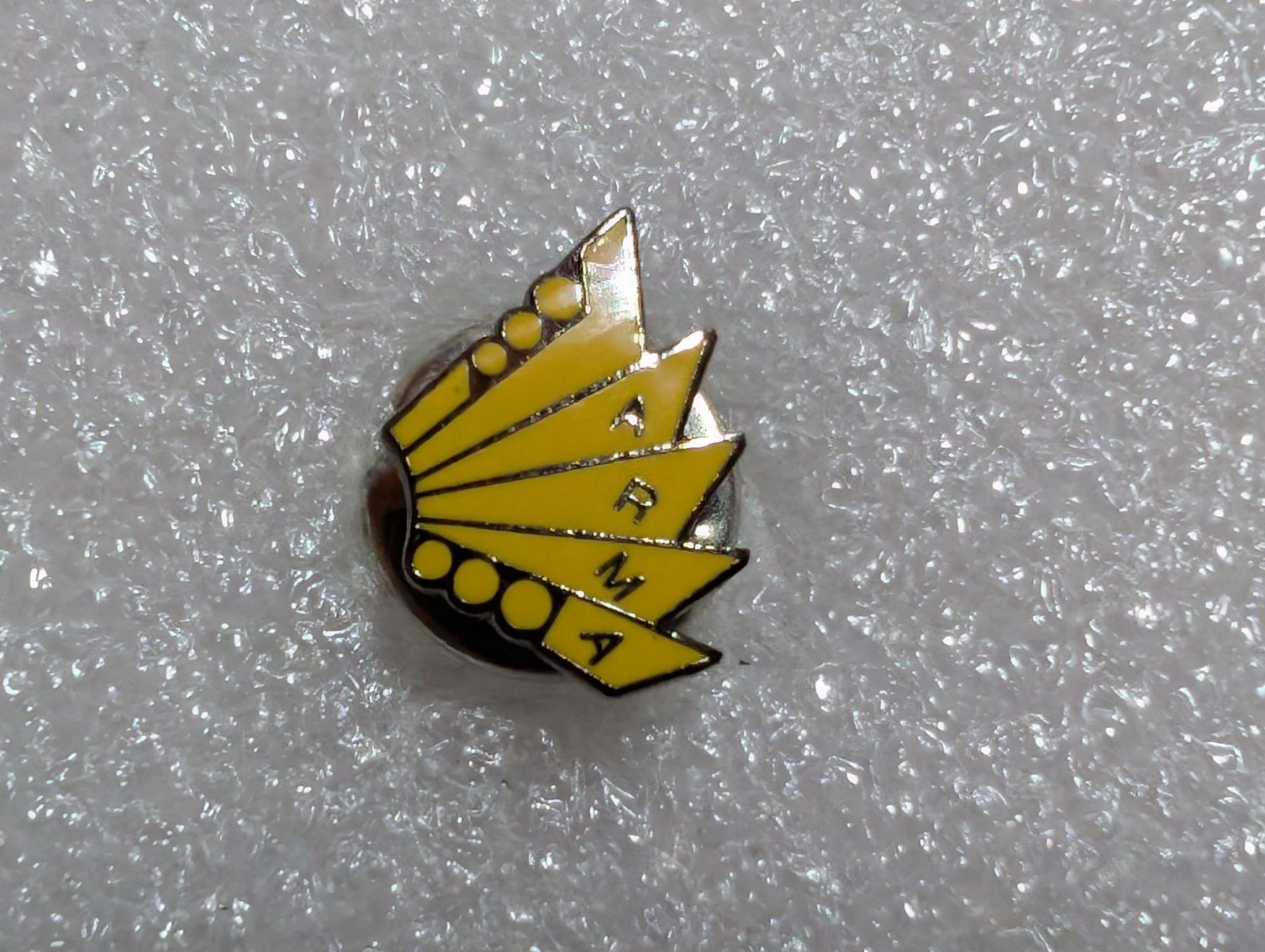 Placchette & Badge: Ansteckpin 256: – Usato da Oppligen venduto da Pin-Fall-Shop
