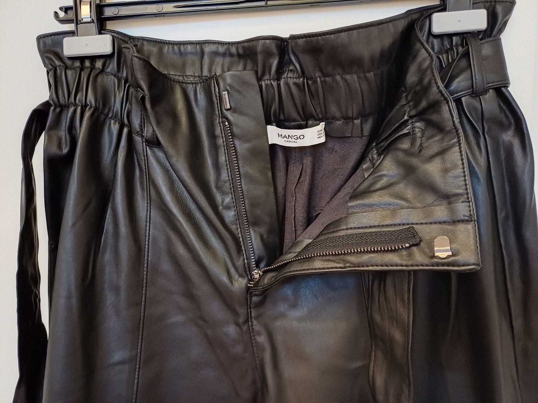 Mango Pantaloni: Hose - Marke: Mango - Grösse : L – Usato da Würenlos venduto da Abracadabra26 2