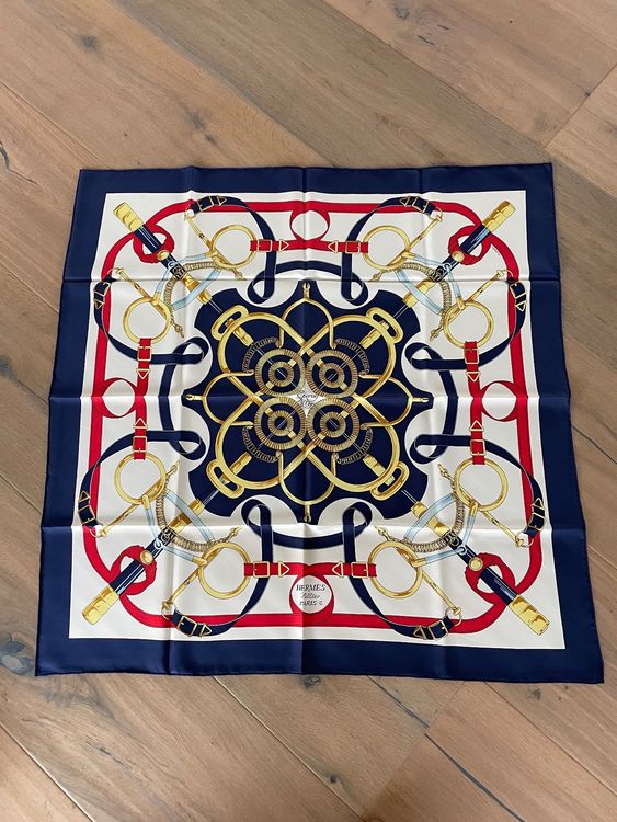 Foulard Hermès Paris En Soie - Modèle Occasion Multicouleur - Pour Femme