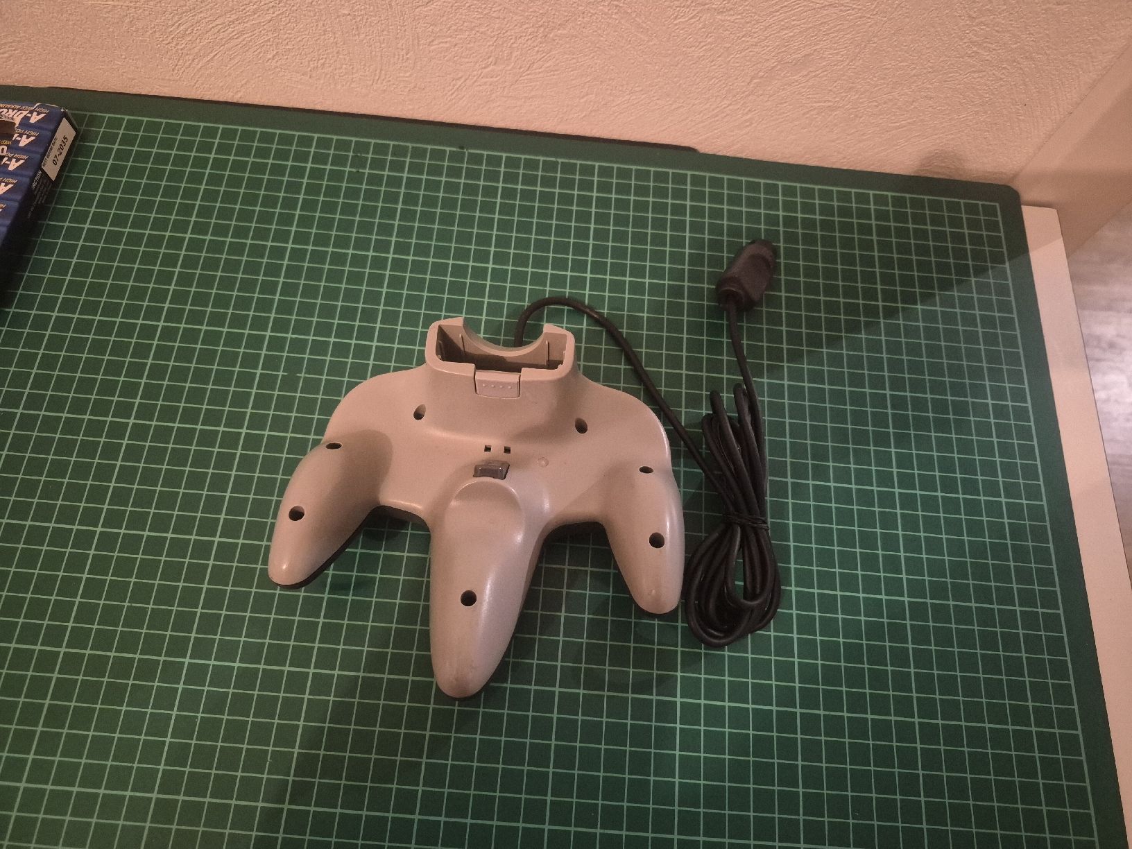 Nintendo Controller: Nintendo 64 Controller - Original N64 Gamepad, Grey – Usato da Meyrin venduto da Retro-GZ 2