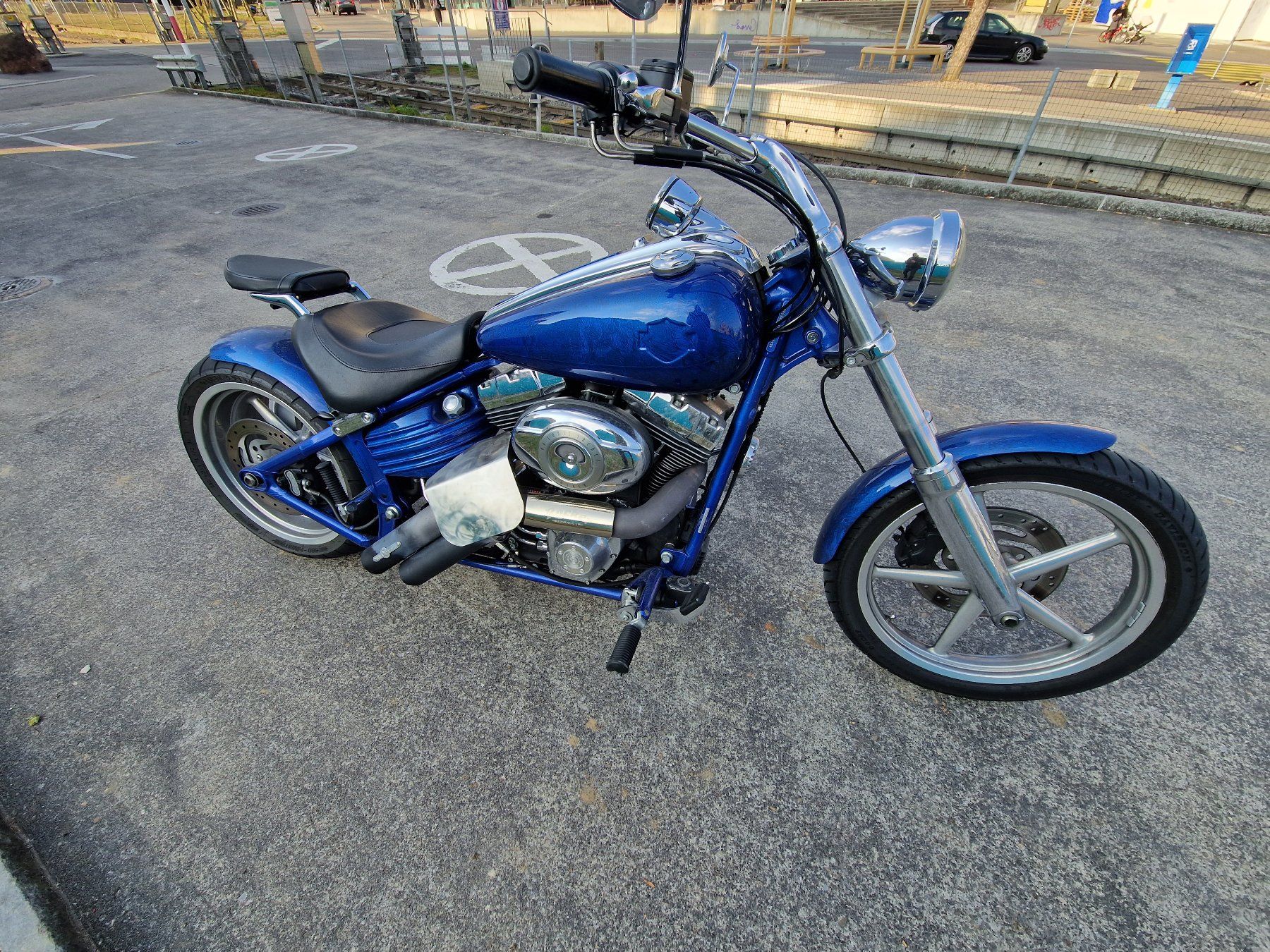 Harley-Davidson Chopper: Harley Davidson FXCWC – Usato da Volketswil venduto da JP24