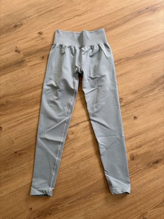 Teveo Sportleggings M hellblau, super Zustand