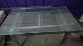 Table en verre