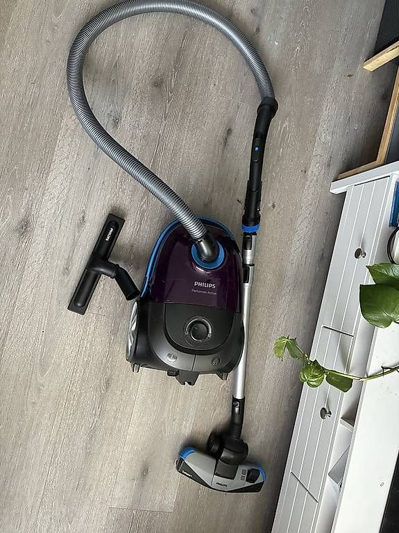 Staubsauger & Zubehör: Staubsauger Philips Performer Active – Gebraucht aus Frauenfeld von s.wiederkehr 1