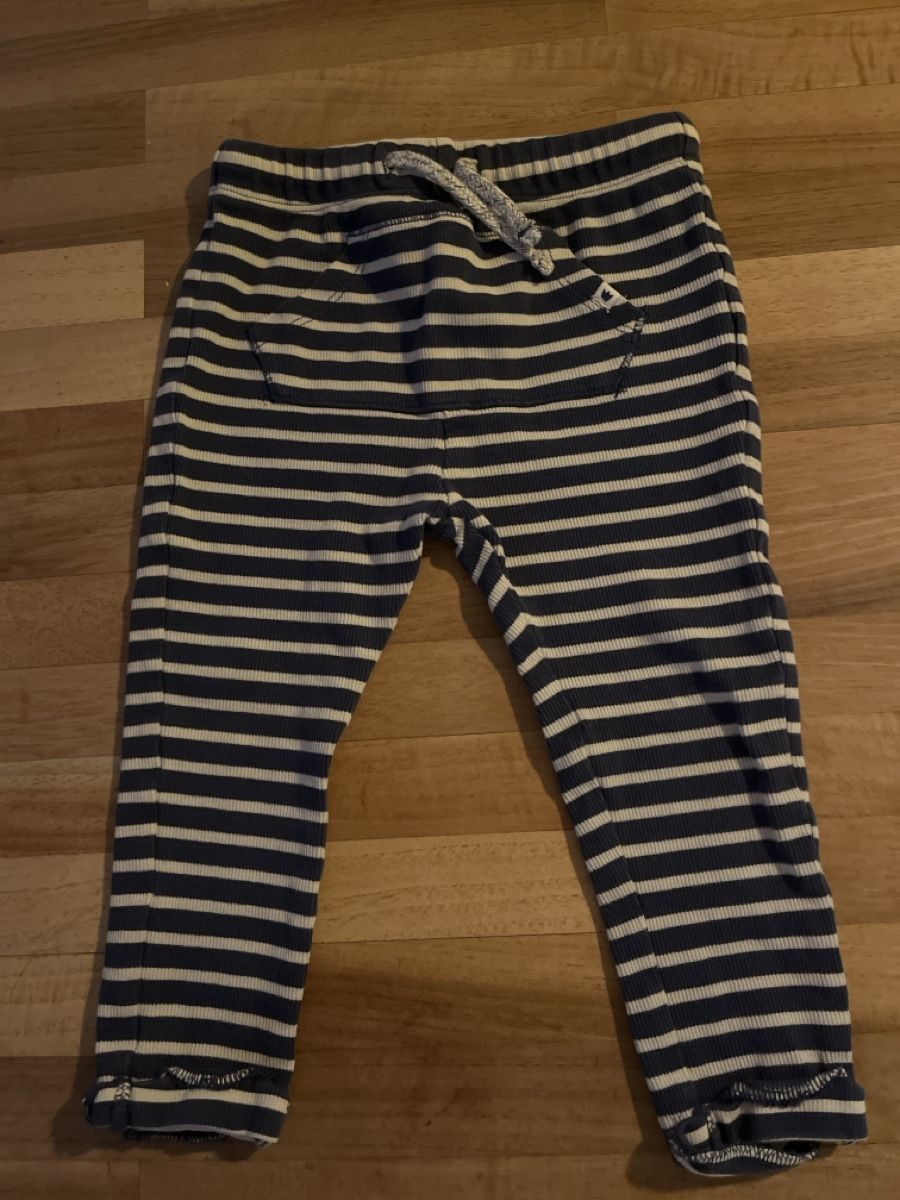 Pantaloni: Baby Hose Gr. 92 gestreift – Usato da Basel venduto da HugChristine