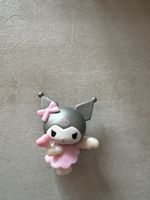Spielfigur Sanrio Kuromi rosa grau guter Zustand klein