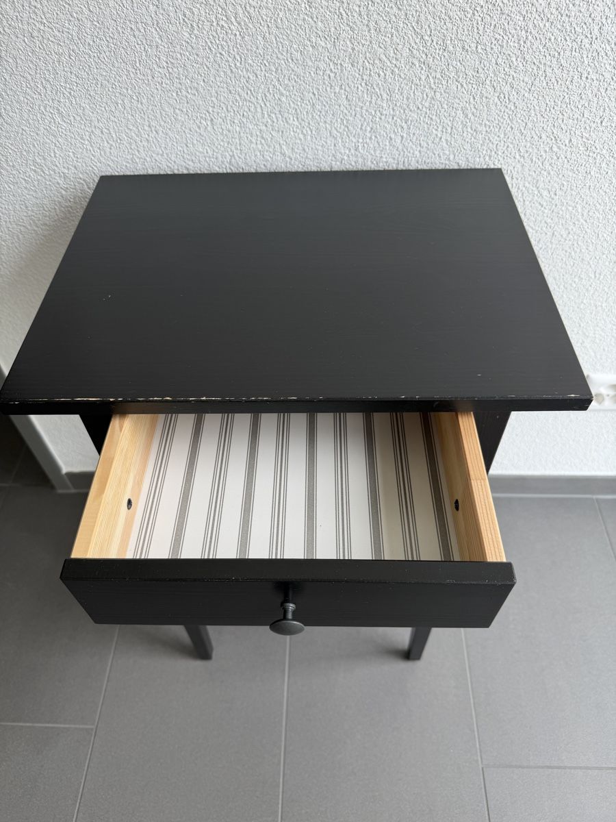 Ikea Comodini: 2 schwarze Nachttische mit Schublad – Usato da Schlieren venduto da Dav_8gbc 3